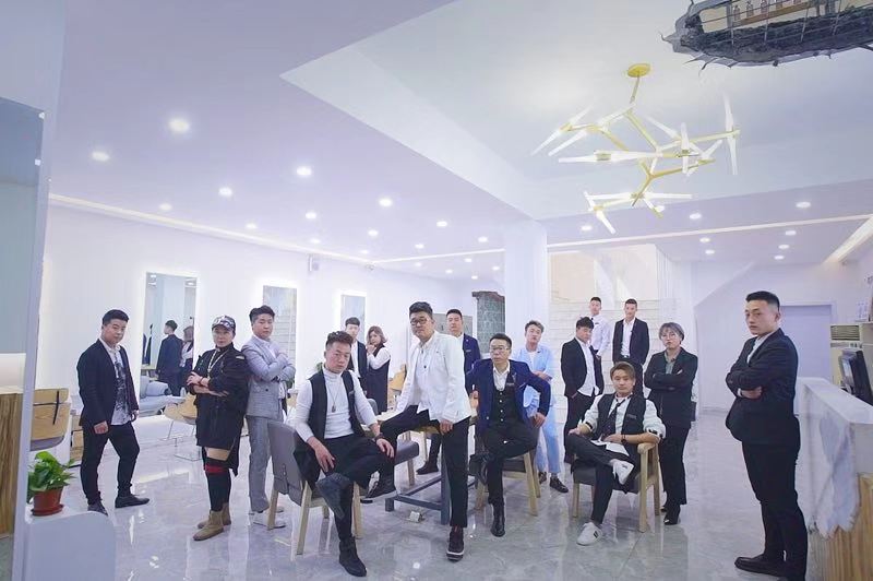 2015 百丽轩的美发技术研发团队成立